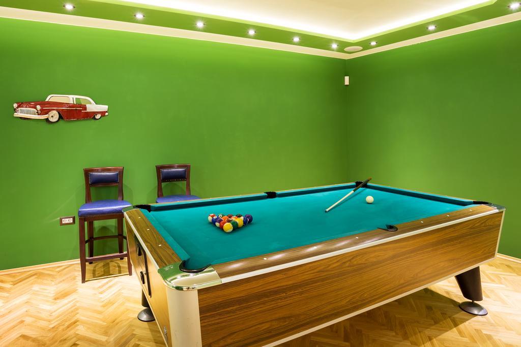 Aparthotel Prostor Kavarna Luaran gambar