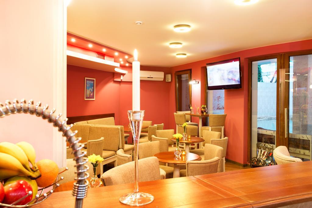 Aparthotel Prostor Kavarna Luaran gambar
